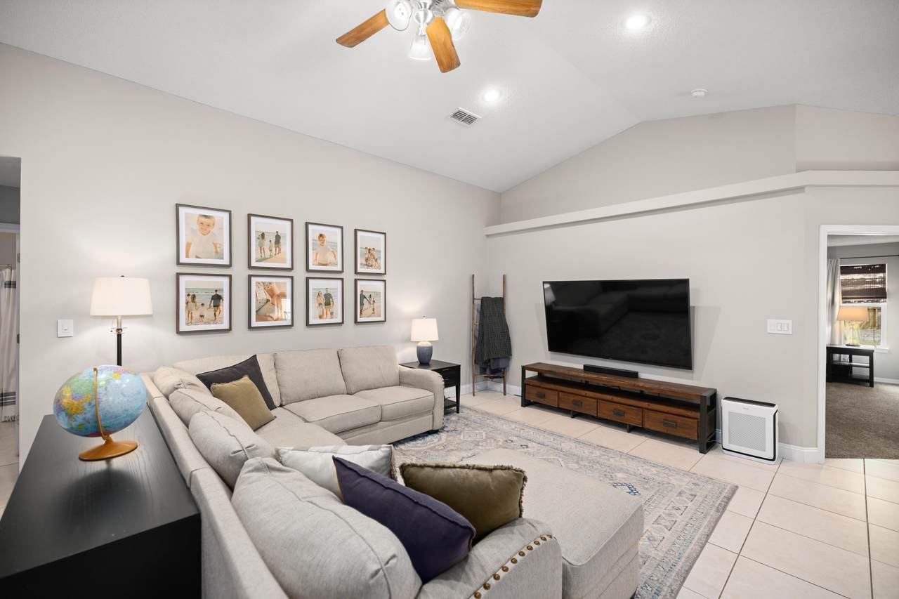 202 Limestone Circle - Photo 1