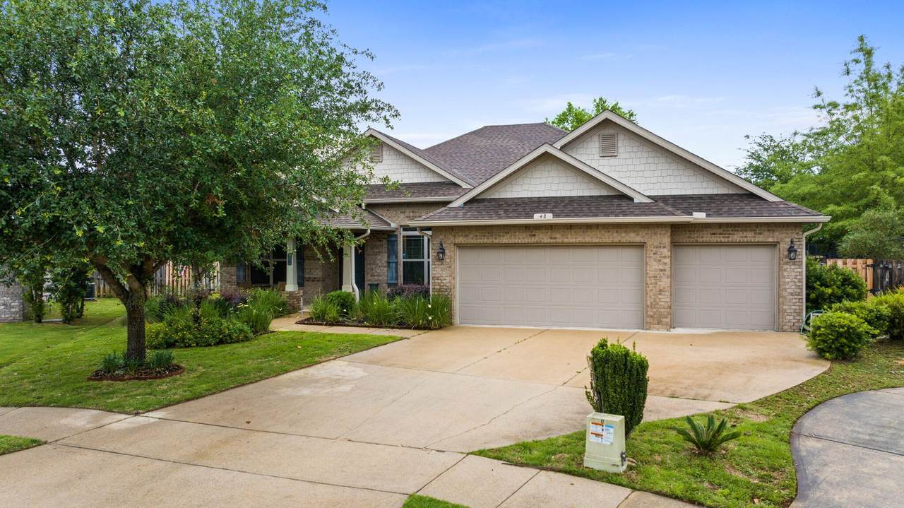 48 Madiera Drive - Photo 1