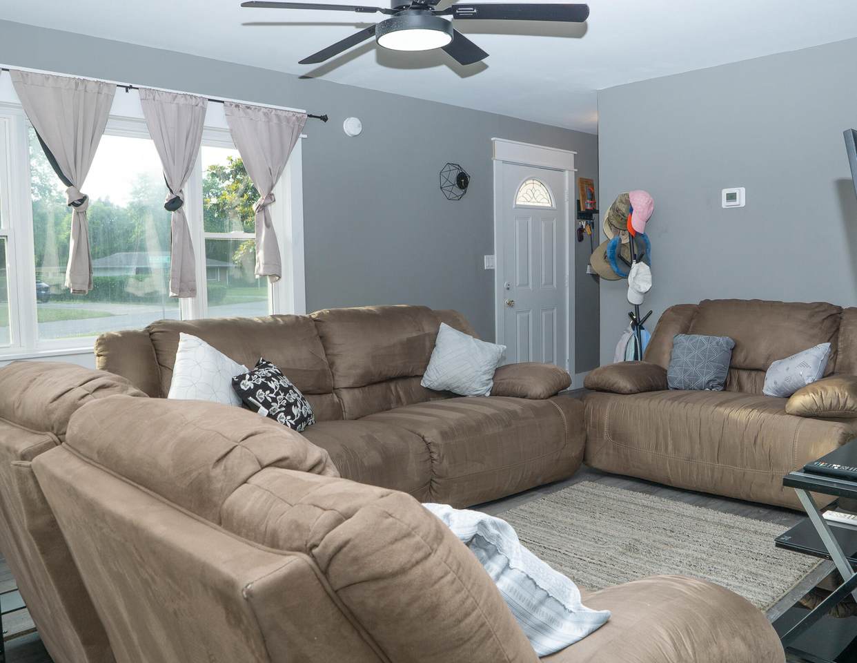 113 Maurice Avenue - Photo 1
