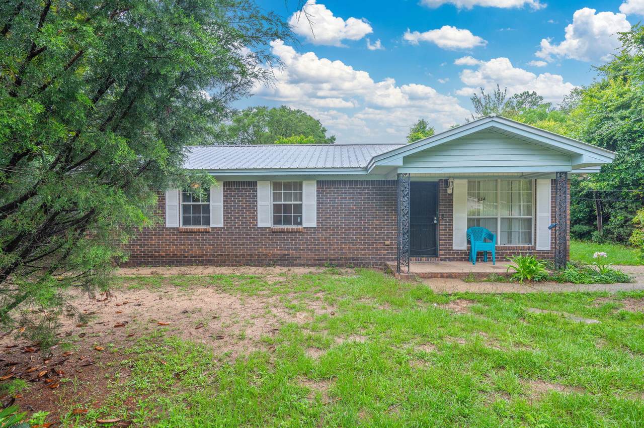 834 Mcdonald Street - Photo 1