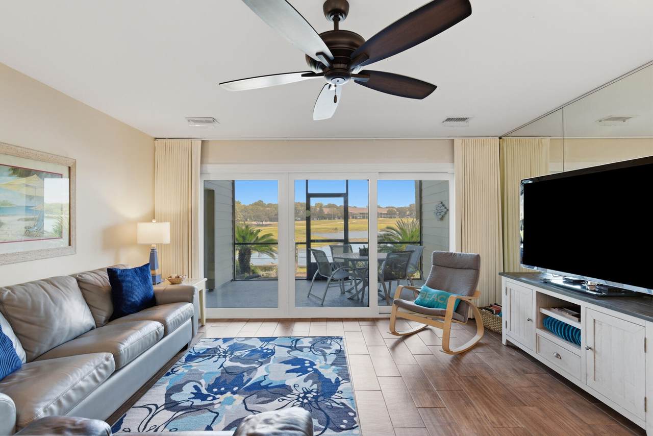35 Driftwood Bay - Photo 1