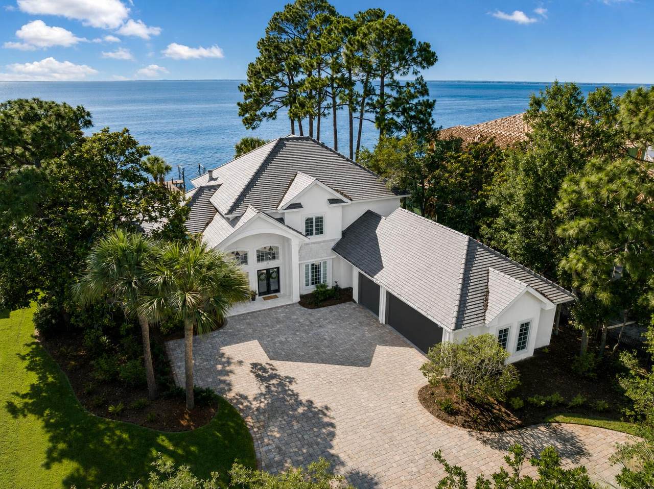 3217 Bay Estates Circle - Photo 1