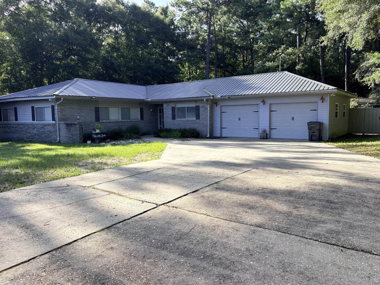 128 Pine Hill Drive - Photo 1