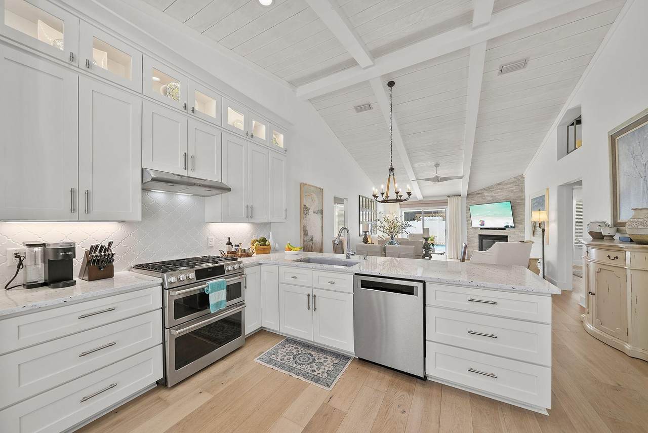 100 Bonaire Drive - Photo 1