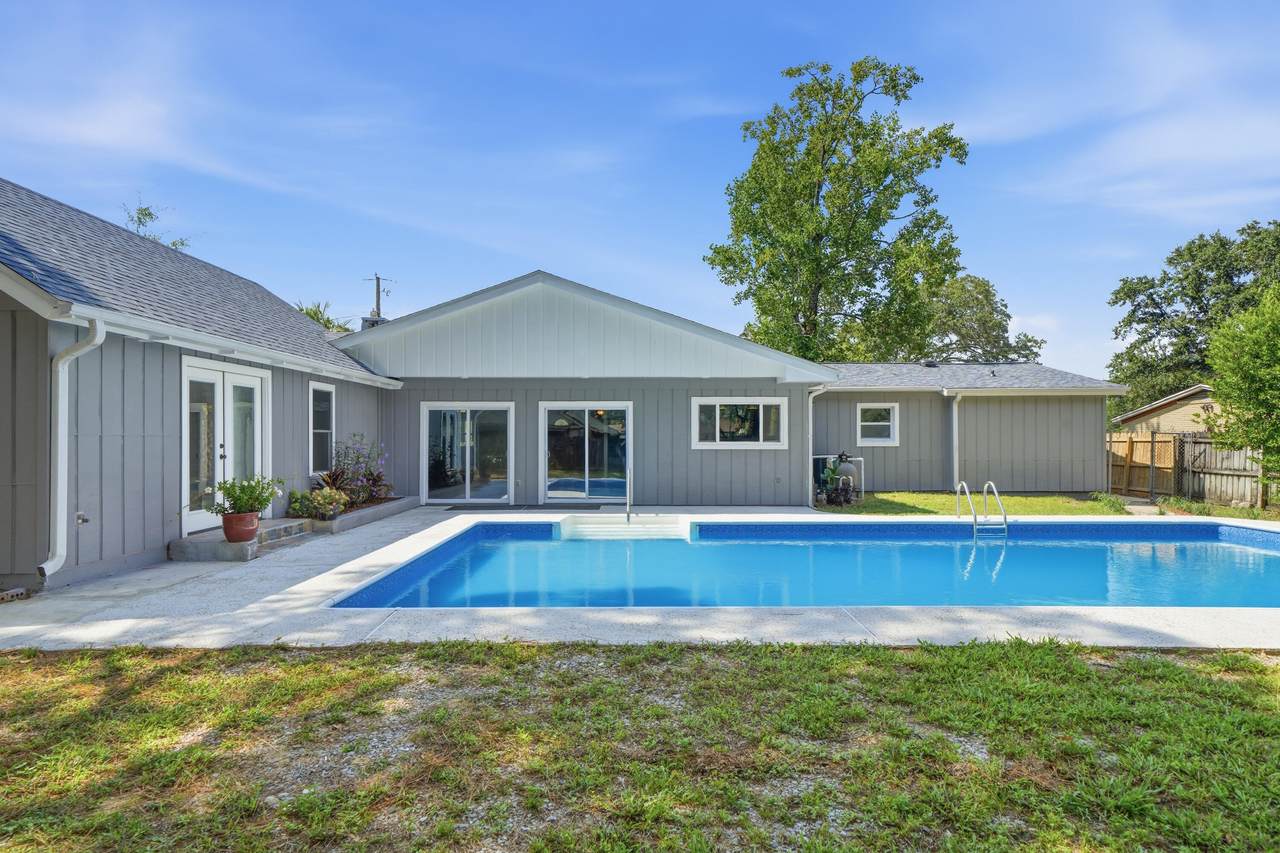 390 Davenport Avenue - Photo 1
