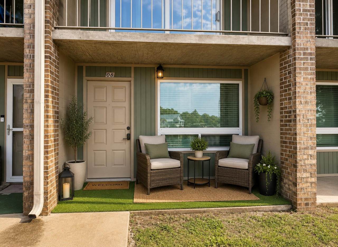 210 Pelham Road - Photo 1