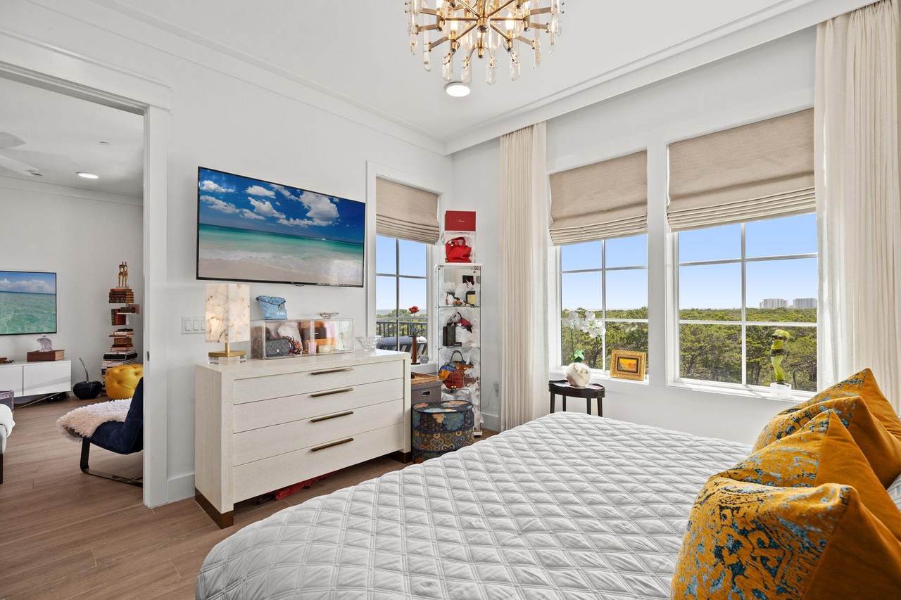 https://bt-photos.global.ssl.fastly.net/emerald/1280_boomver_2_1010784-2.jpg
