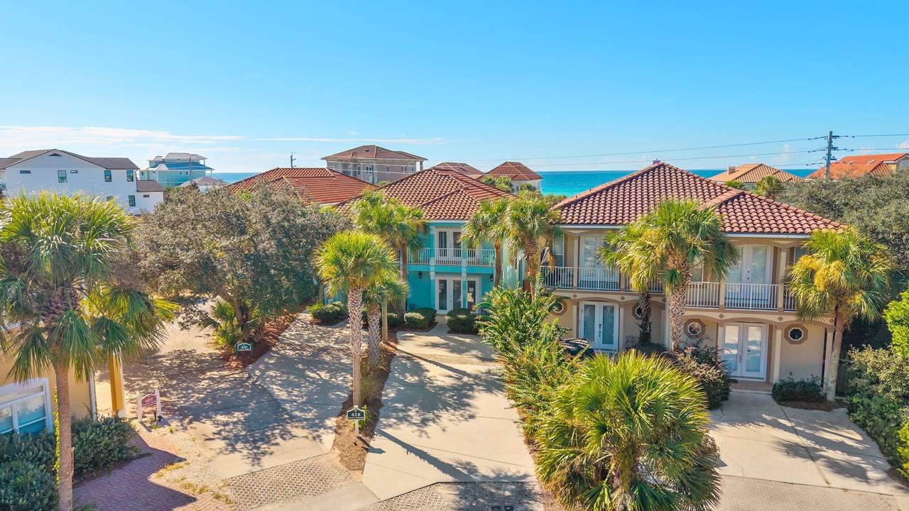 415 La Valencia Circle - Photo 1