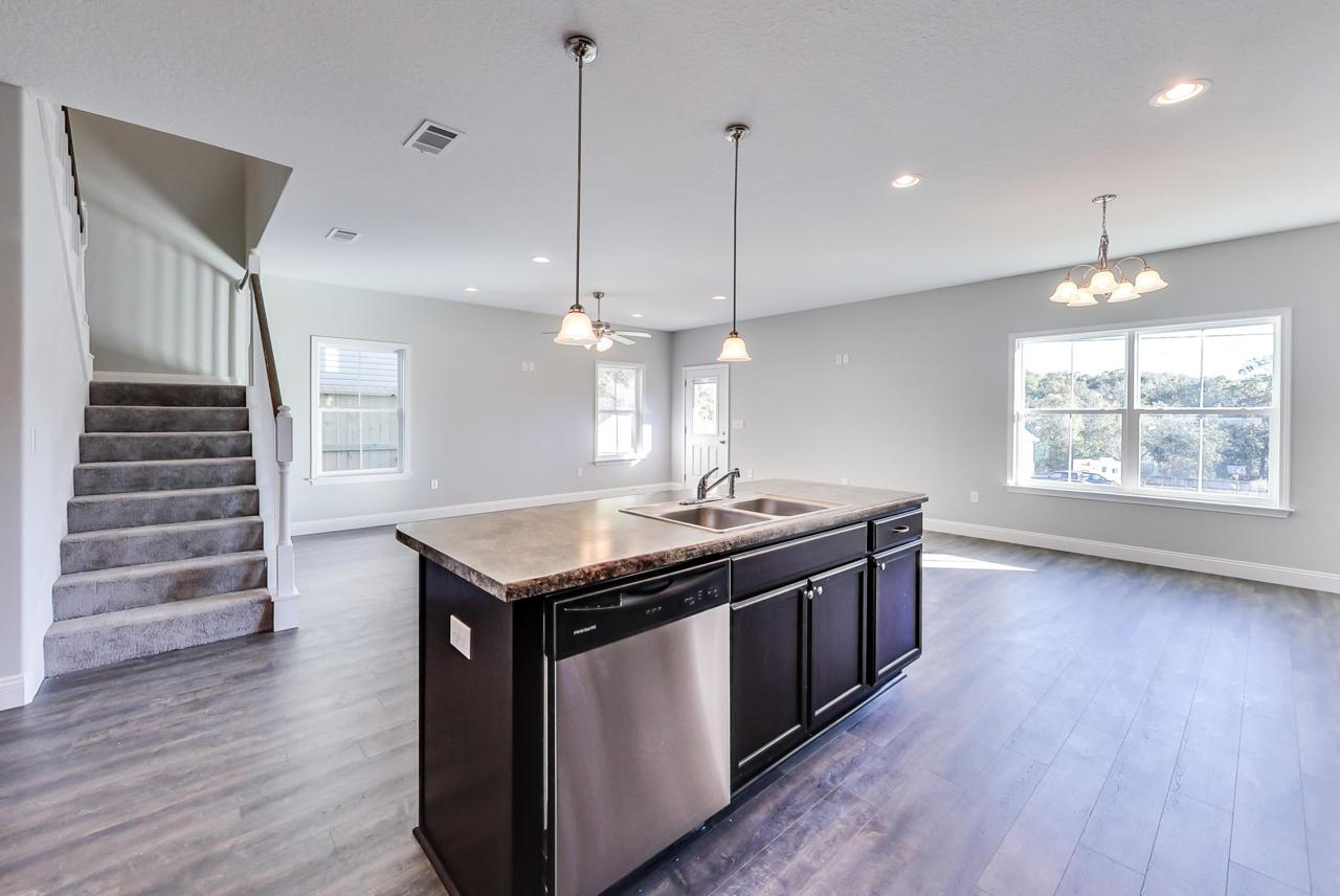 185 Johnson Court - Photo 1