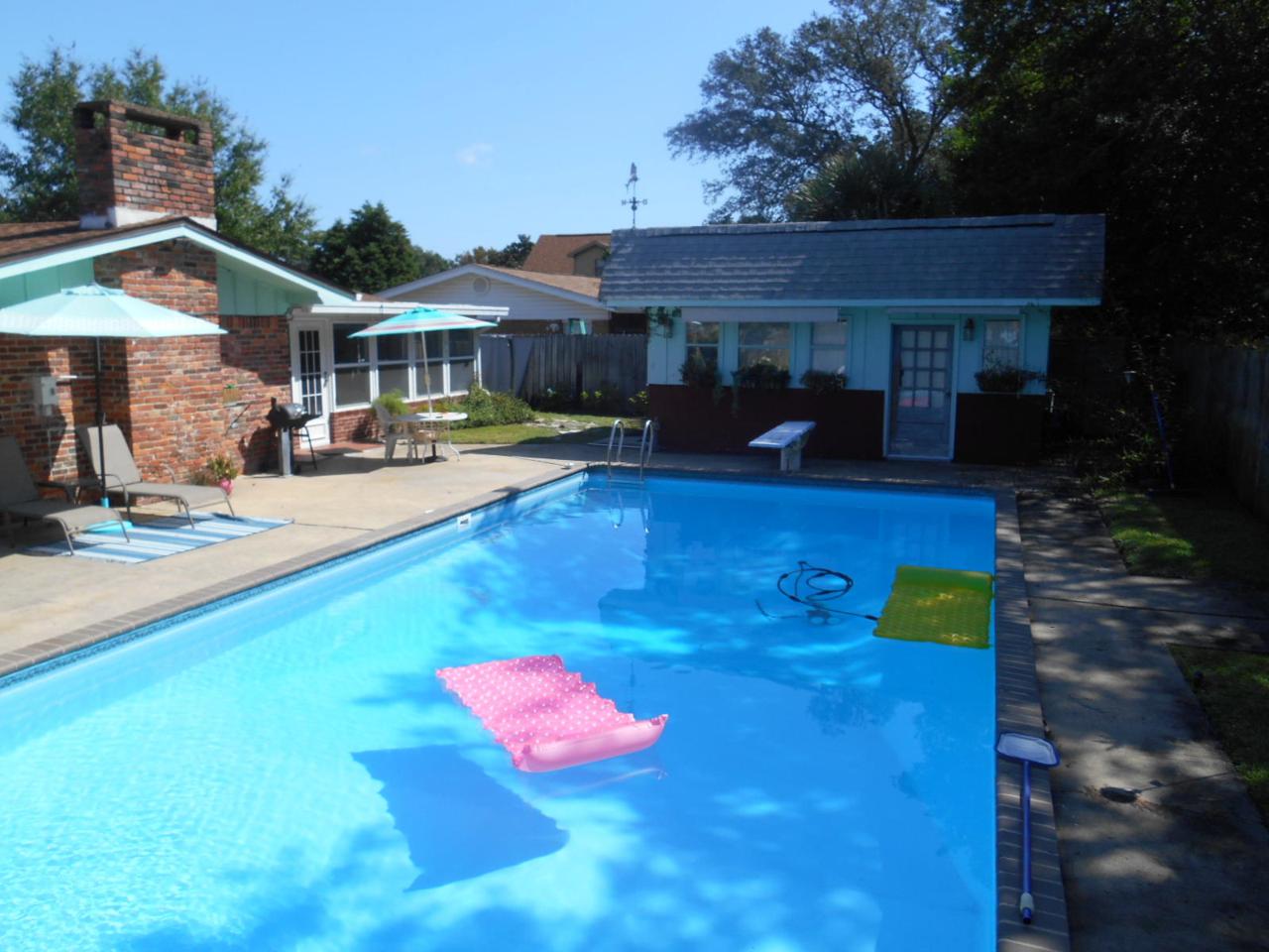224 Pleasant Street - Photo 1