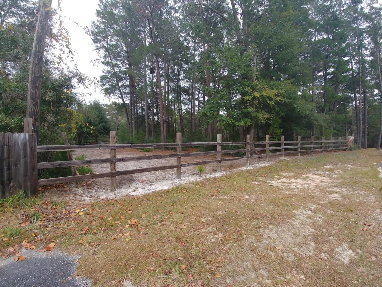 728 Phillips Drive - Photo 1