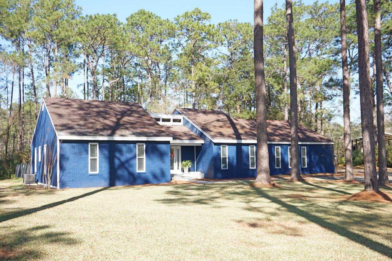 180 Lakeside Drive - Photo 1