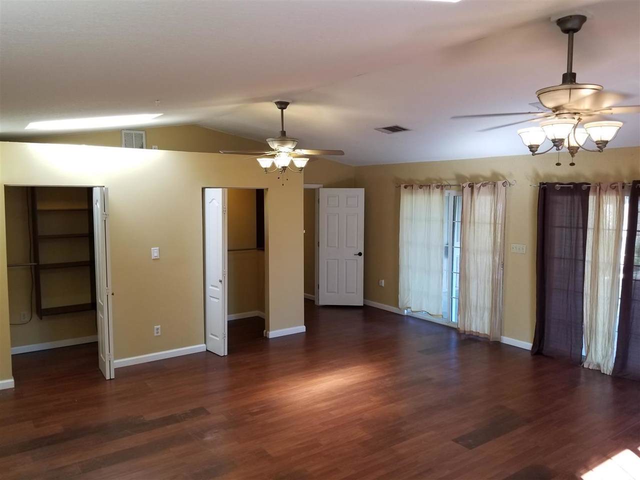 422 Overstreet Drive - Photo 1