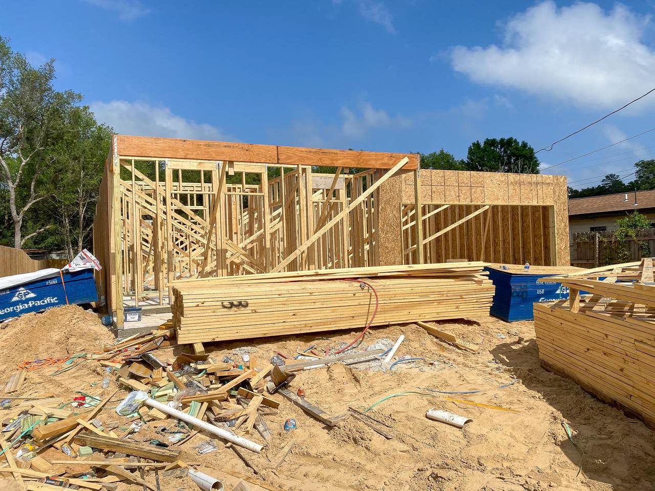 1407 Cedar Street - Photo 1