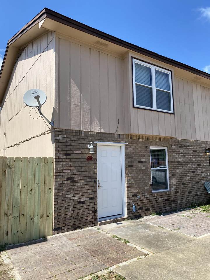 411 Nordic Lane - Photo 1
