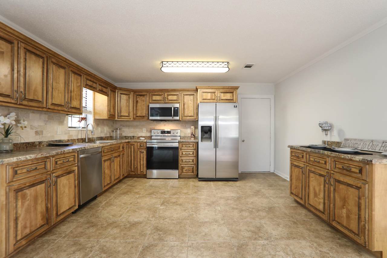96 Magnolia Avenue - Photo 1