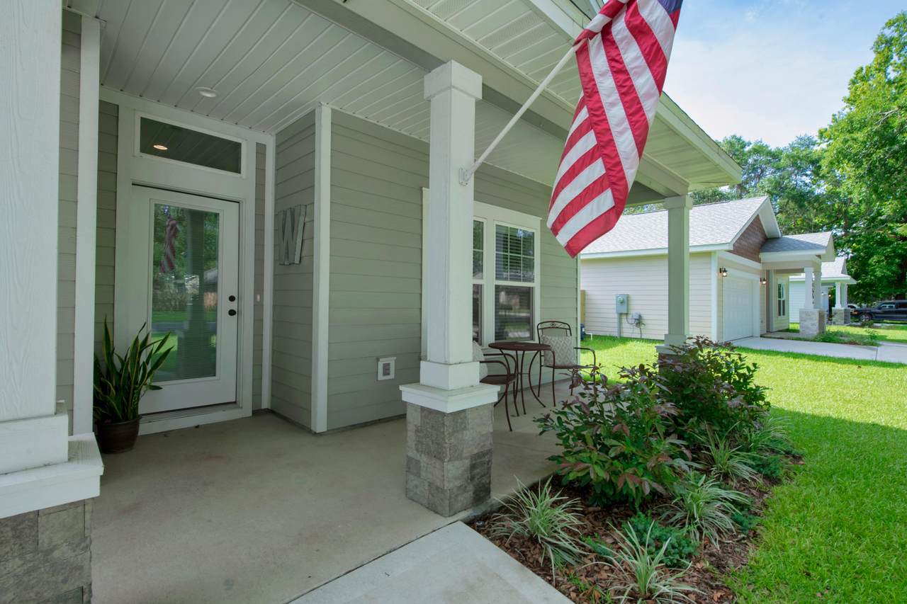 1559 Hickory Street - Photo 1