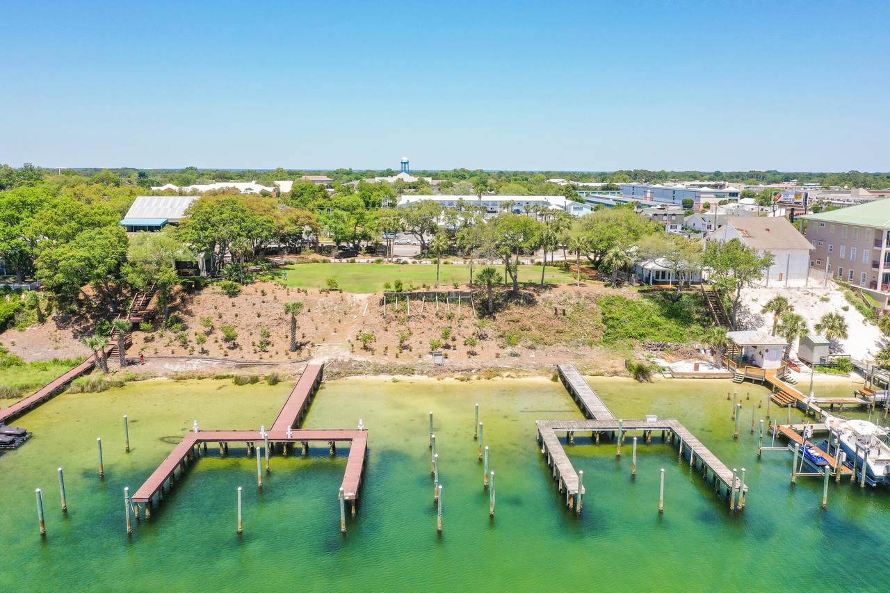 710 Harbor Boulevard - Photo 1