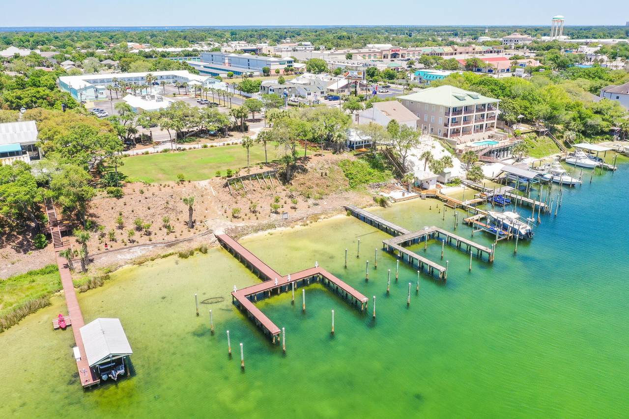 718 Harbor Boulevard - Photo 1