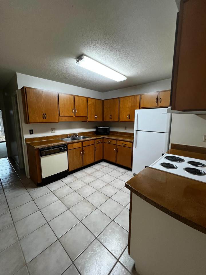 129 Scottwood Drive - Photo 1