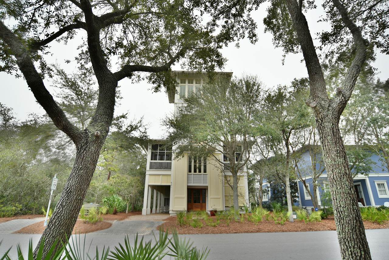 621 Western Lake Drive - Photo 1