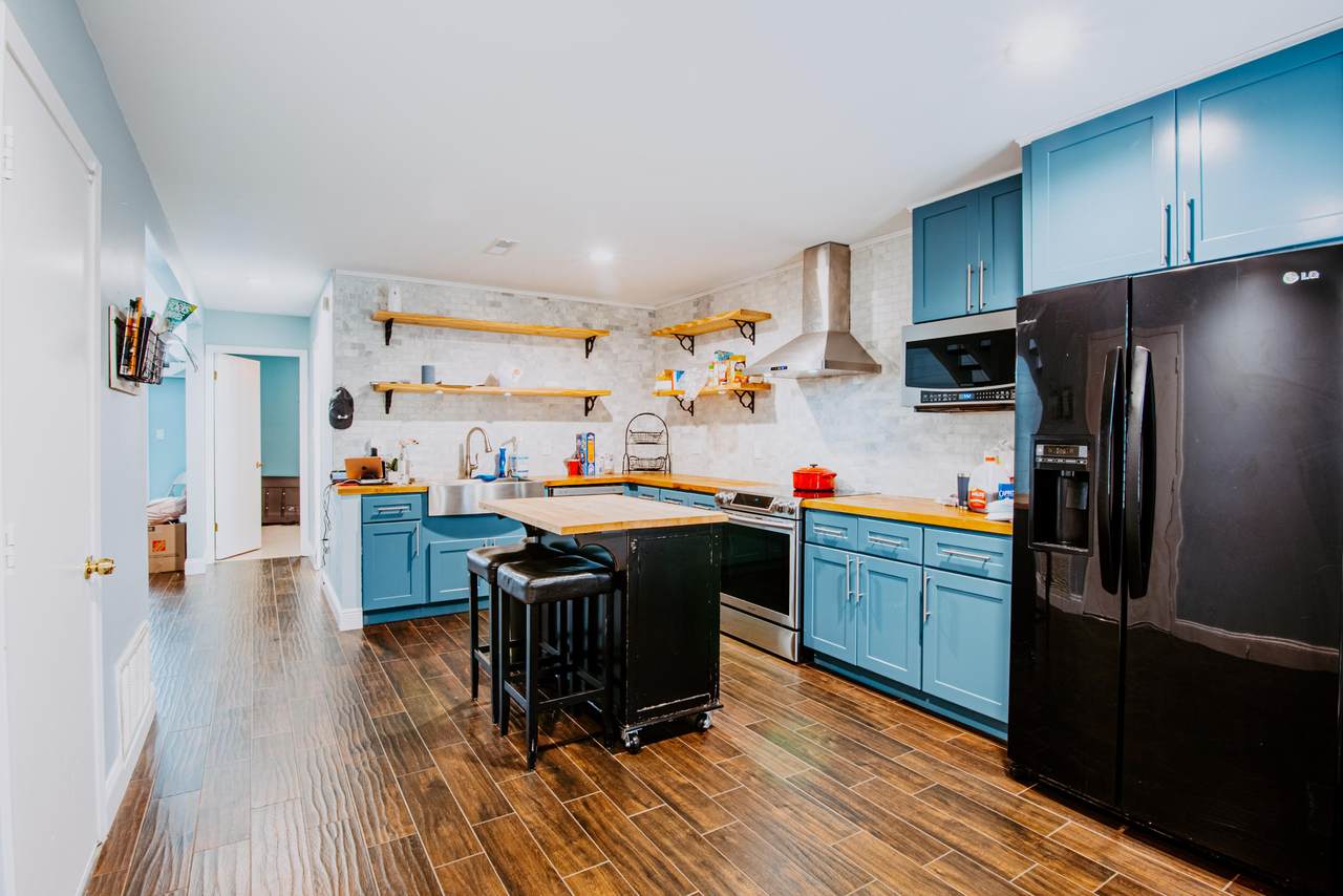 645 Sandalwood Drive - Photo 1