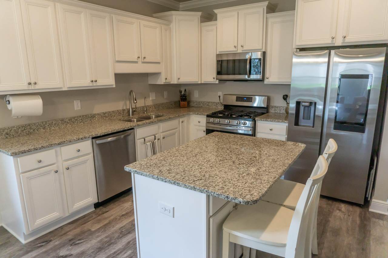 785 Cornelia Street - Photo 1