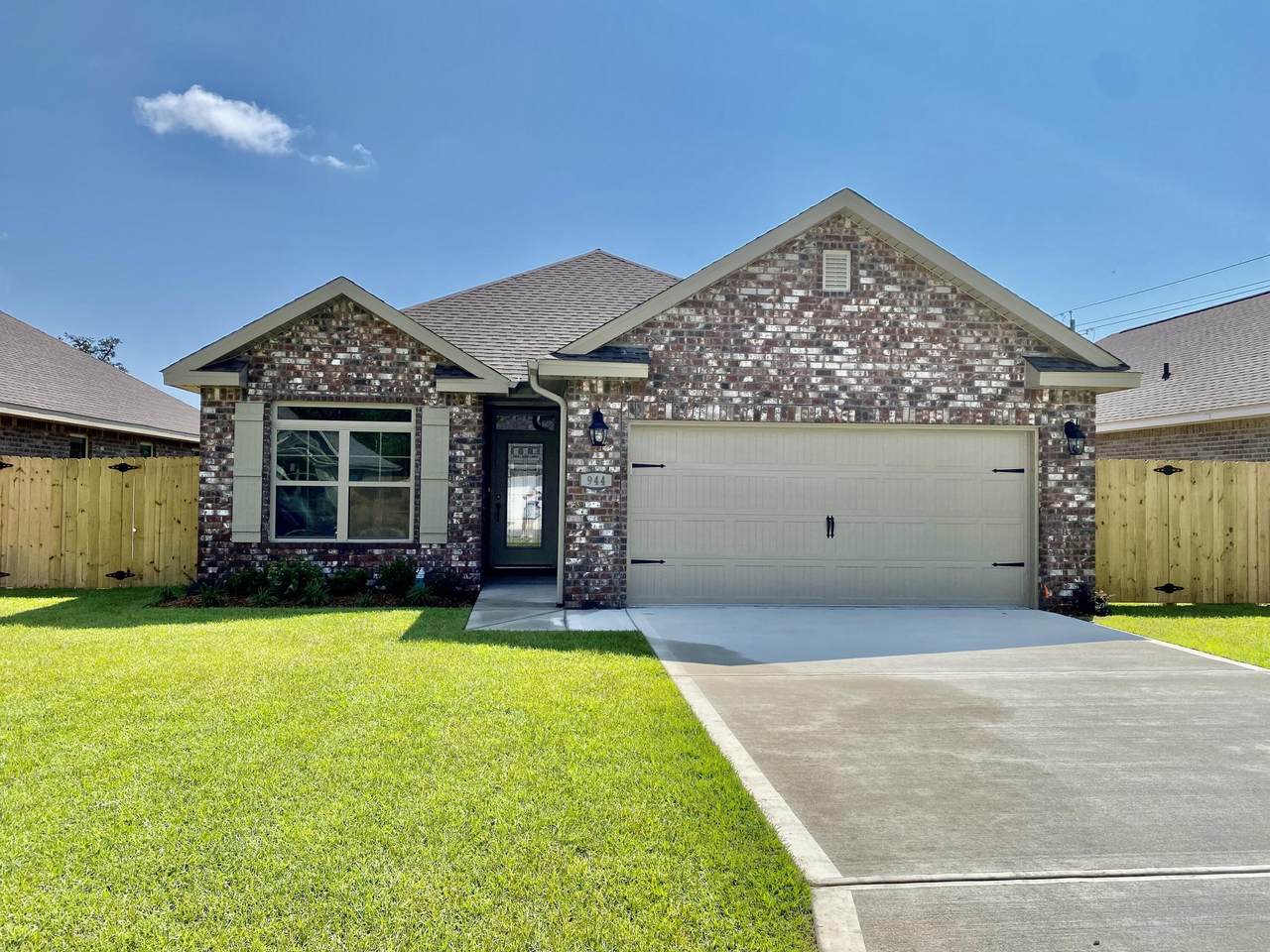 944 Kenzie Lane - Photo 1