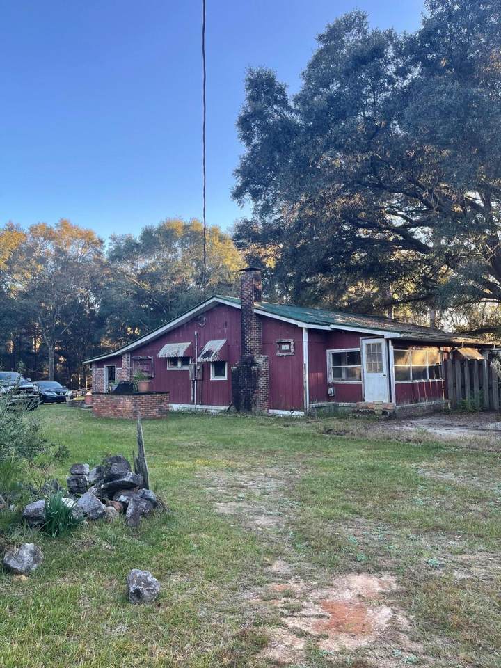 1341 Hwy 185 - Photo 1