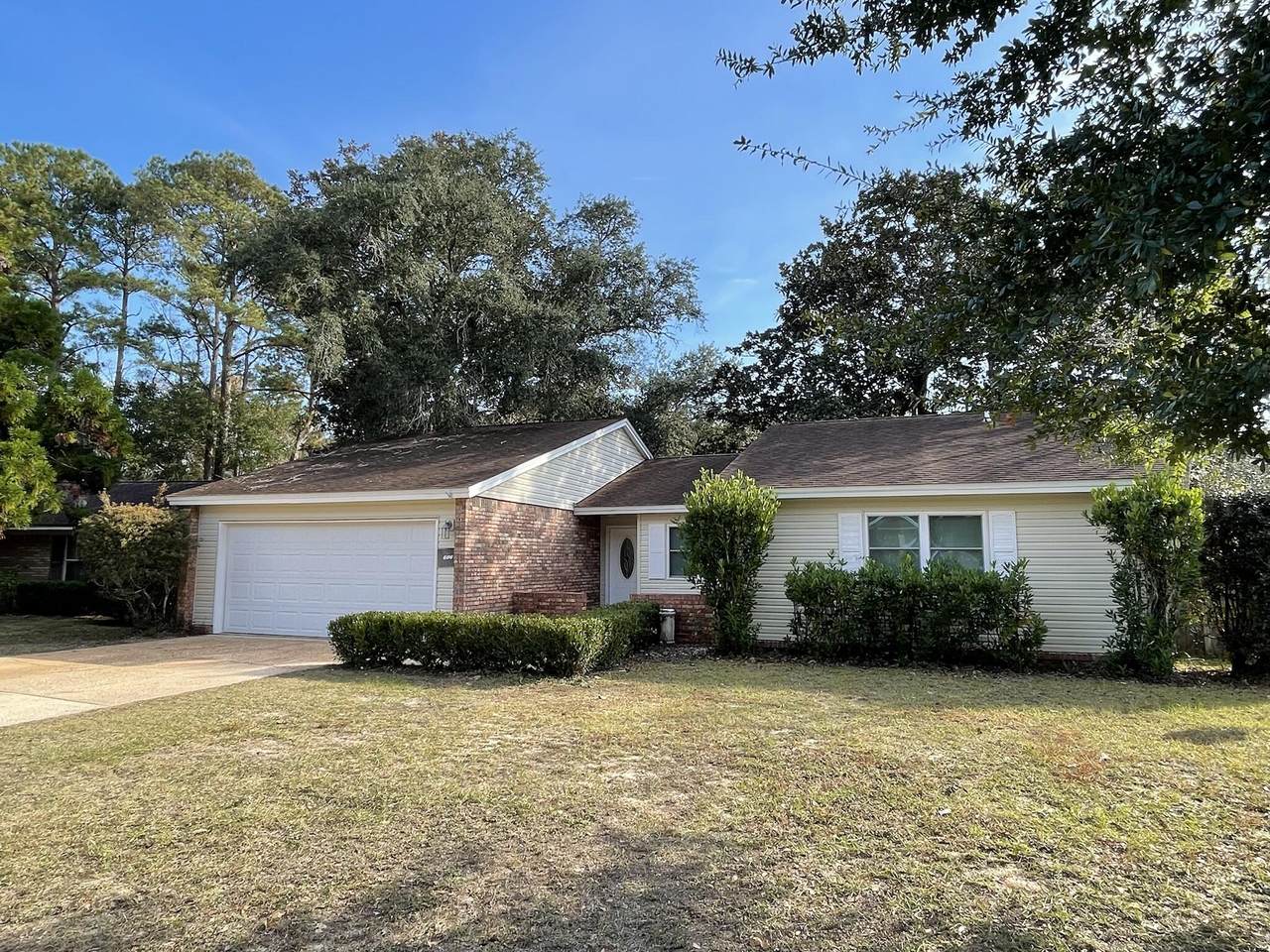 606 Bayou Lane - Photo 1