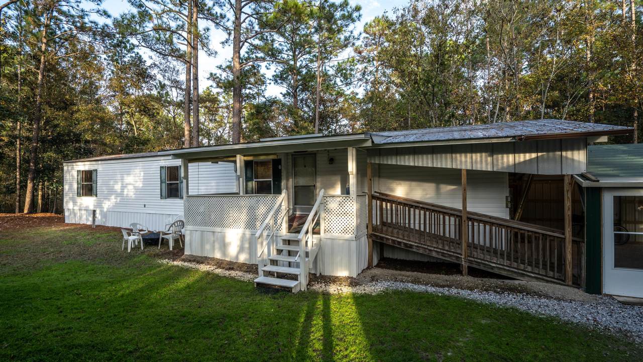 128 3rd Street - Photo 1