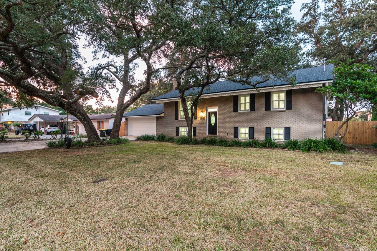 233 Sotir Street - Photo 1