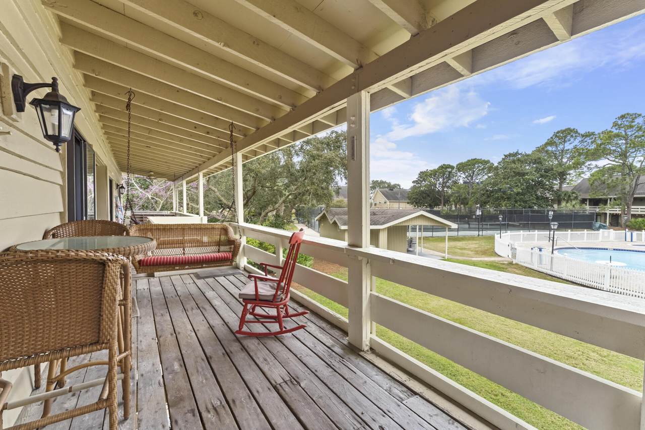 85 Breakwater Bay - Photo 1