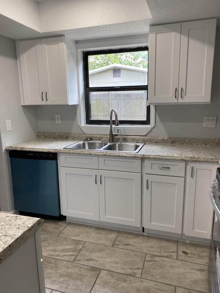260 Anderson Drive - Photo 1