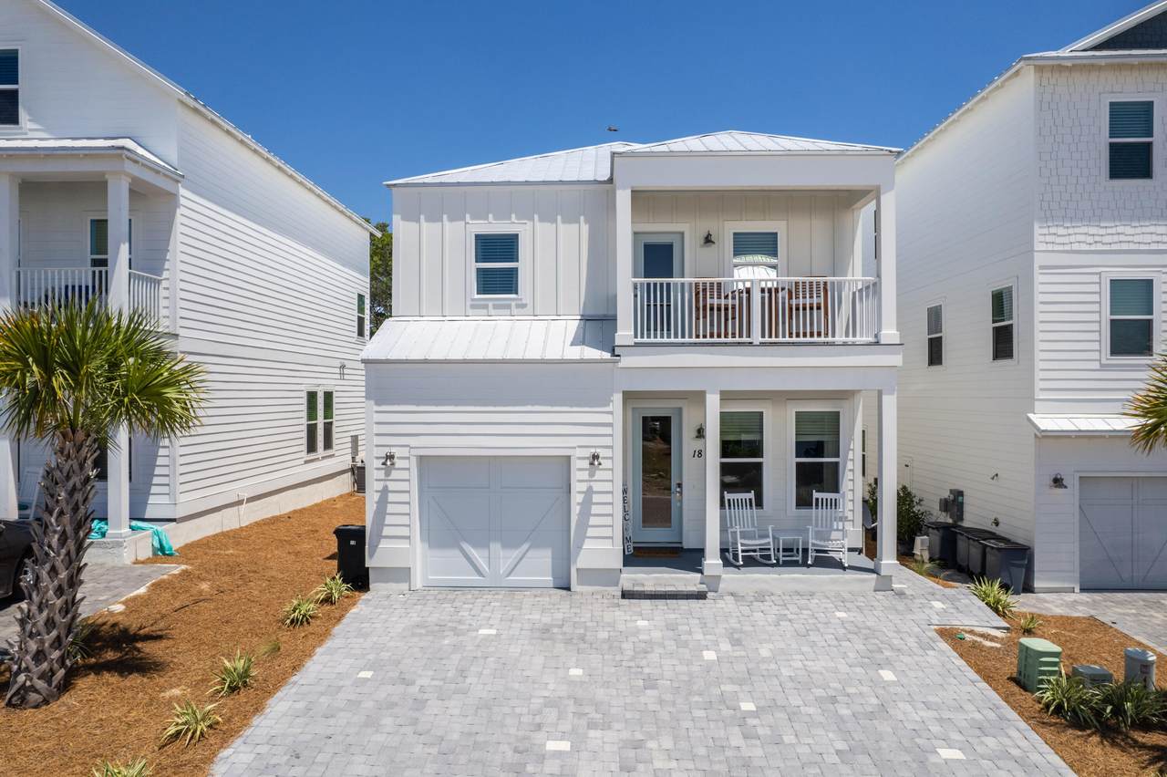18 Constant Avenue - Photo 1