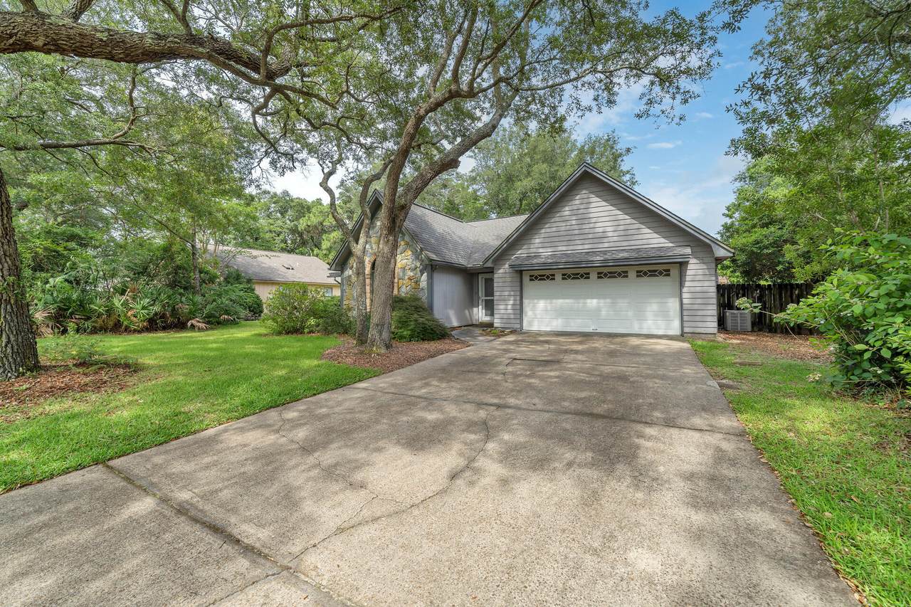 1221 Whitewood Way - Photo 1