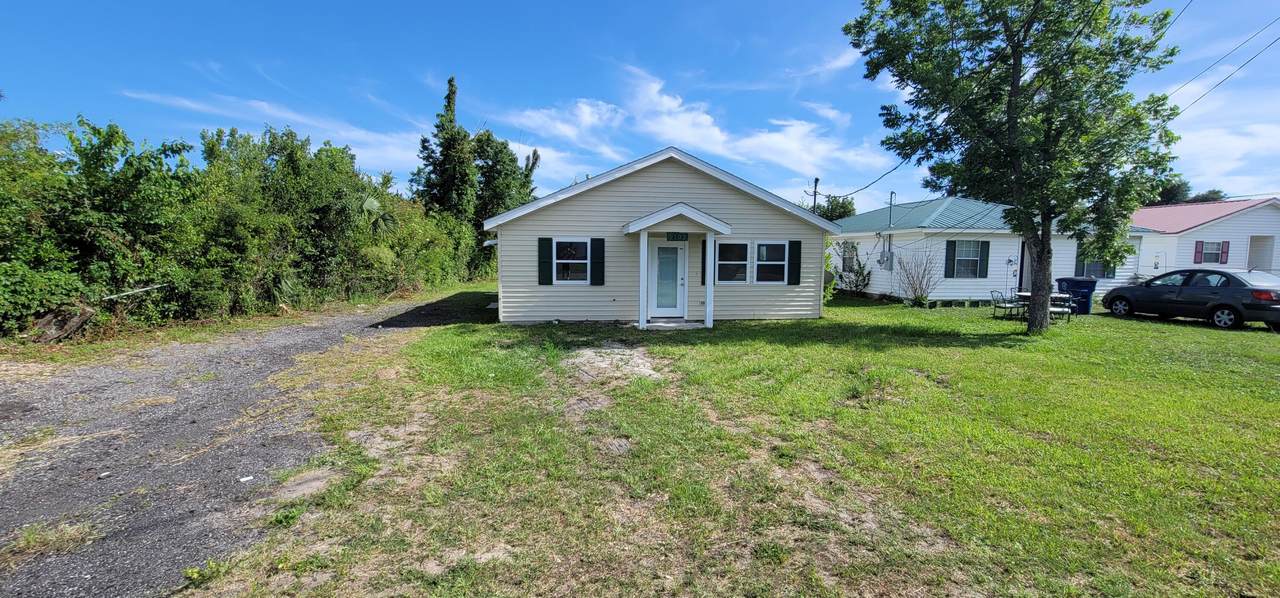 2102 6Th Street - Photo 1