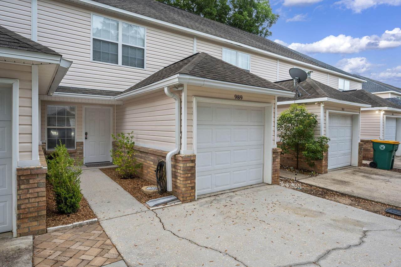 989 Scenic Oak Lane - Photo 1