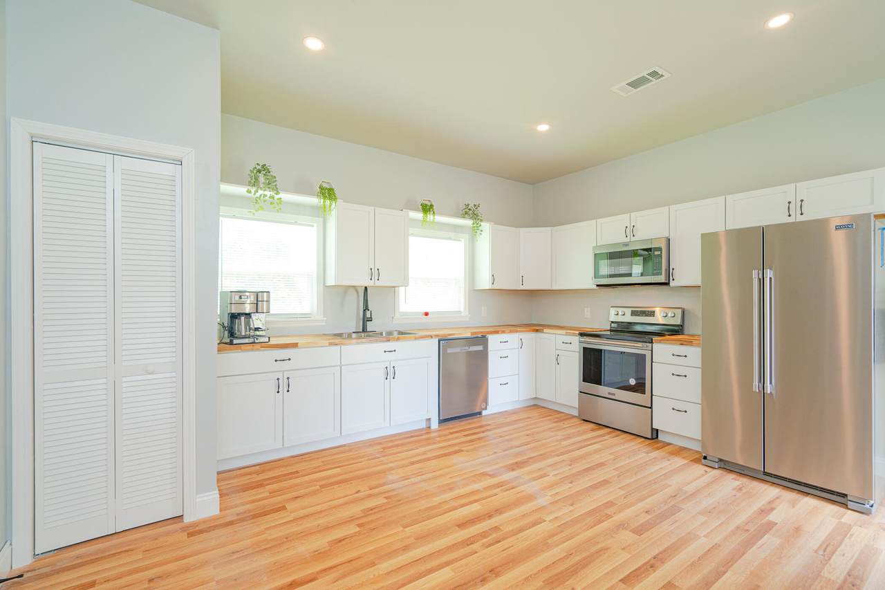 17399 St Hwy 83 - Photo 1
