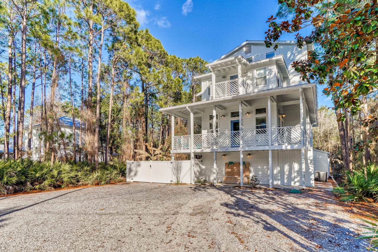 439 Montigo Avenue - Photo 1