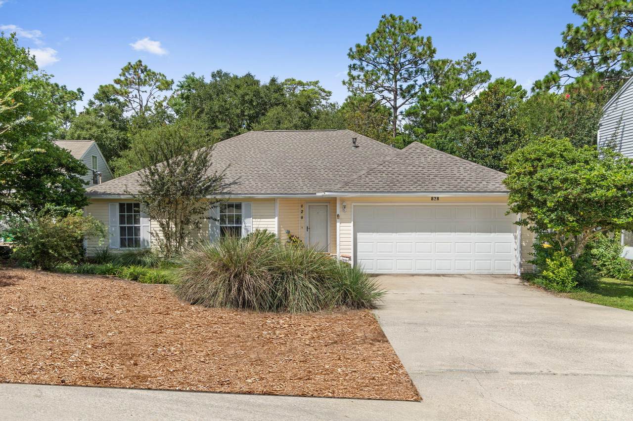 828 Sparkleberry Cove - Photo 1
