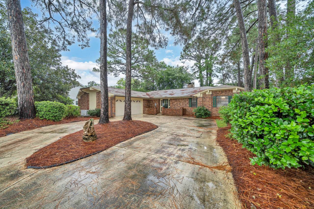 46 Country Club Drive - Photo 1