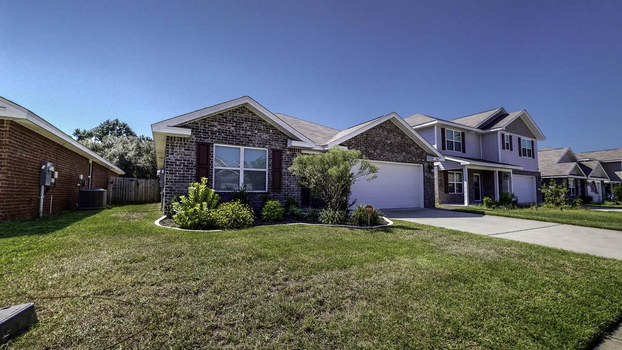 6467 Churchill Circle - Photo 1