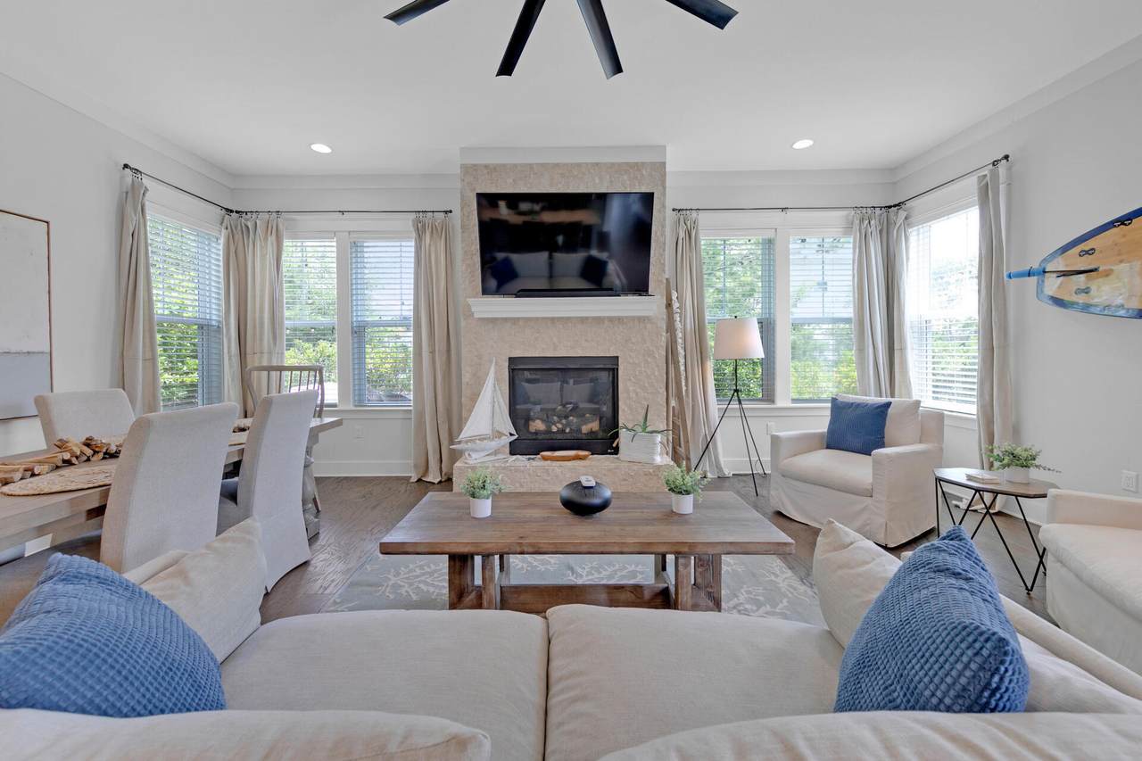190 Gulfview Circle - Photo 1