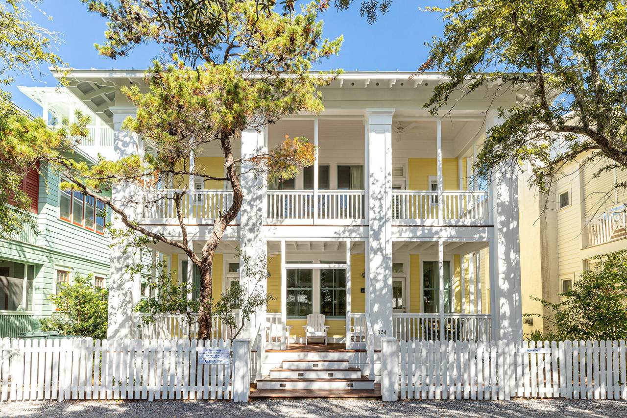 824 Forest Street - Photo 1