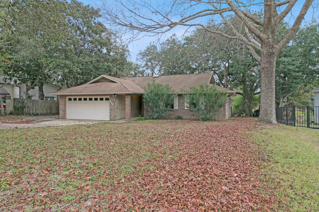 820 Lakeside Drive - Photo 1