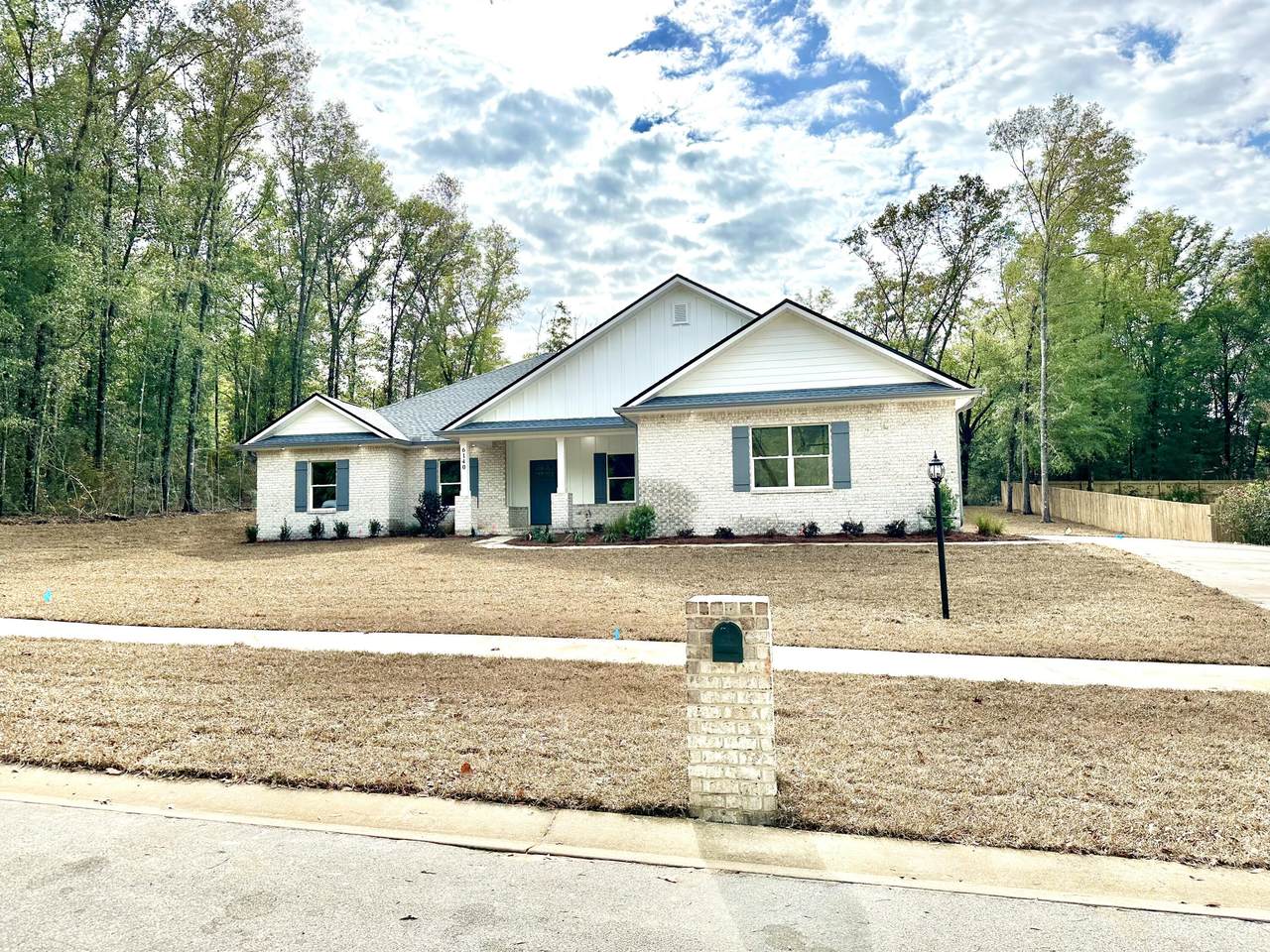 6140 Brickhill Court - Photo 1
