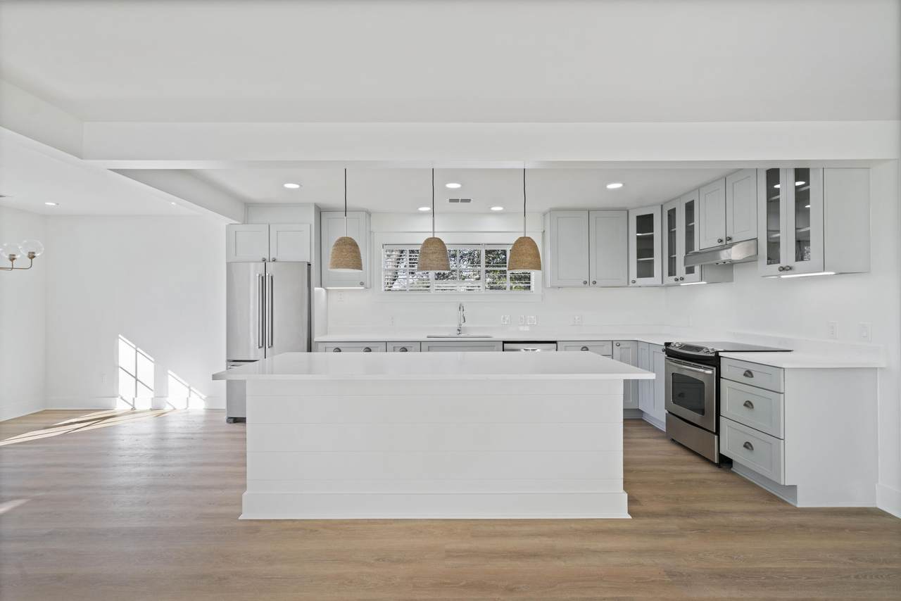192 Hilltop Drive - Photo 1