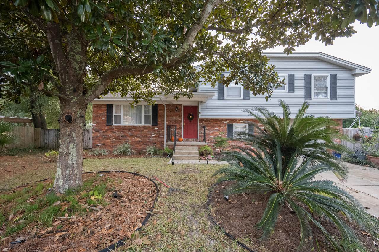 528 Park Court - Photo 1