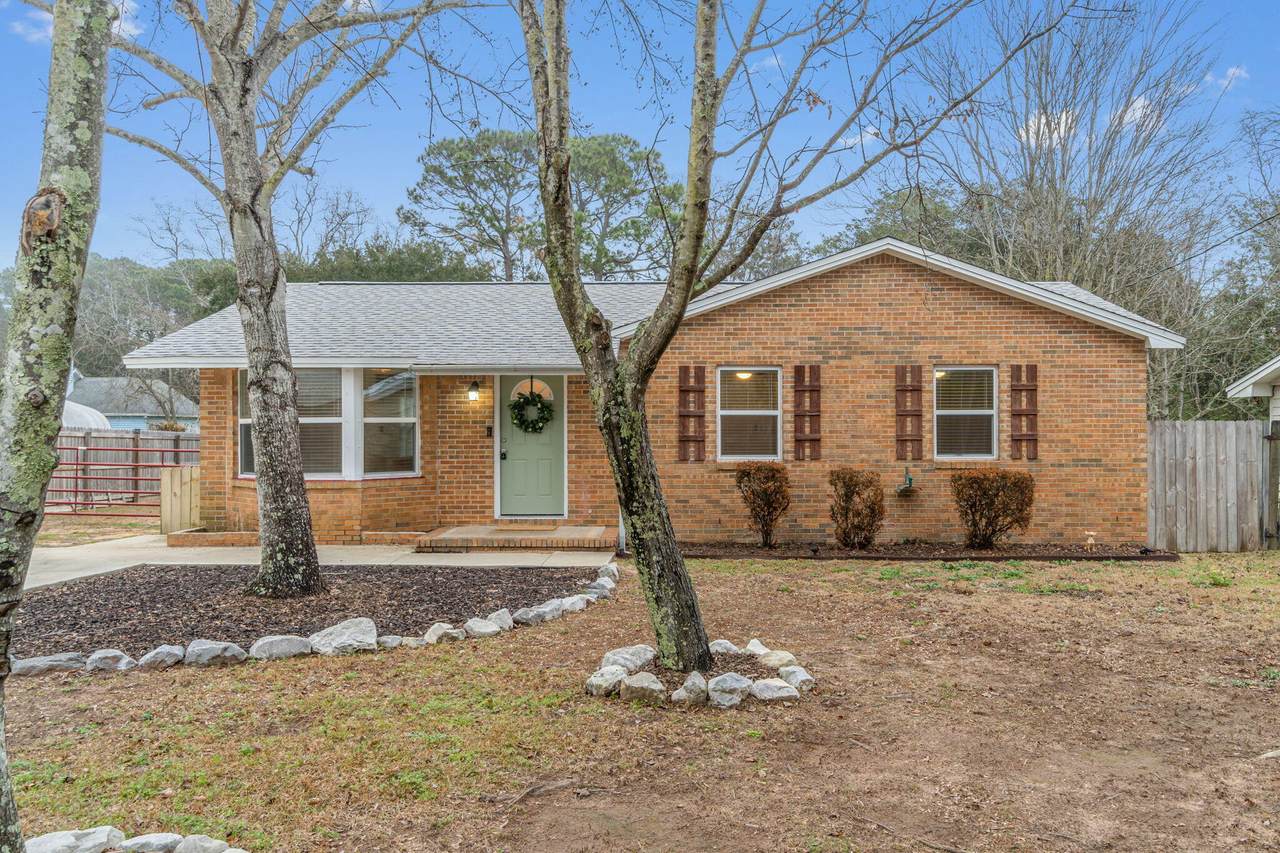 305 Austin Avenue - Photo 1